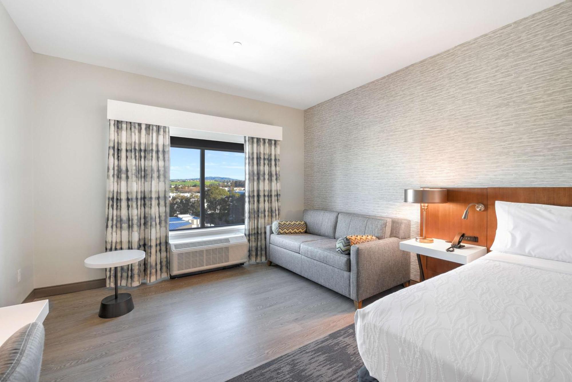 Hilton Garden Milpitas Hotel 3*